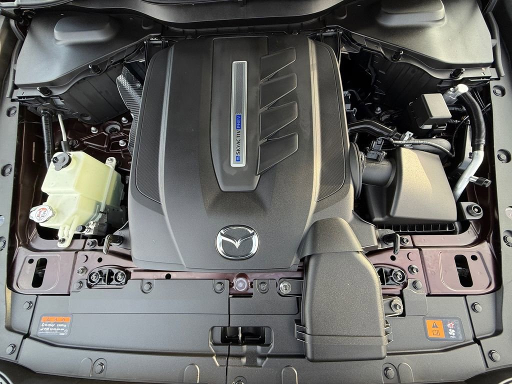 Used 2024 MAZDA CX-90 Plug-In Hybrid w/ Premium Pkg image 30