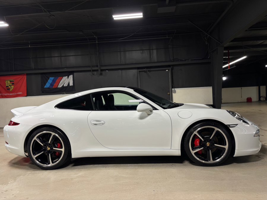 Used 2015 Porsche 911 Carrera S RWD image 3