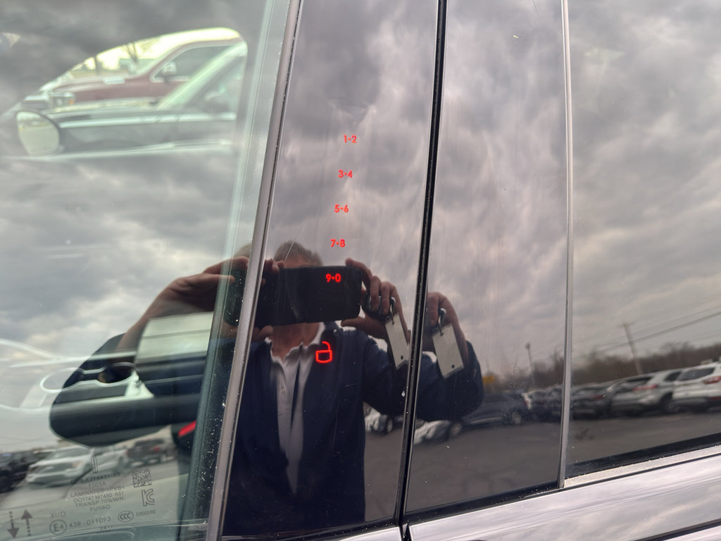 Used 2025 Lincoln Nautilus Premier w/ Jet Appearance Package AWD/4WD image 11