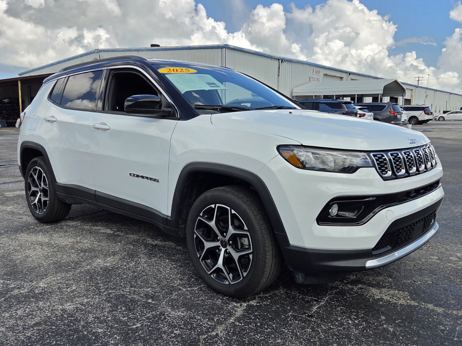 Used 2025 Jeep Compass Limited AWD/4WD image 7