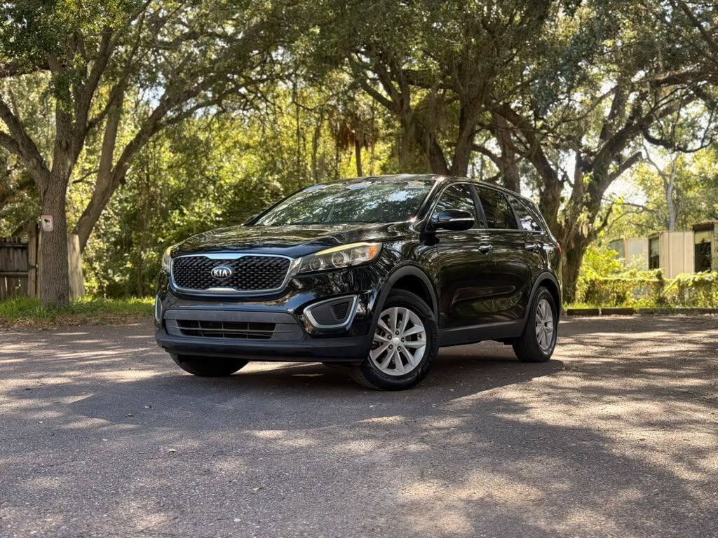 Used 2016 Kia Sorento L FWD image 1