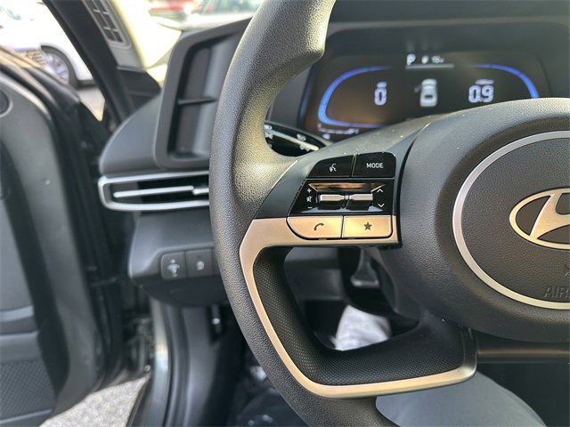 Used 2025 Hyundai Elantra SE image 26