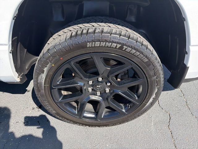Used 2023 RAM 1500 Laramie AWD/4WD image 9