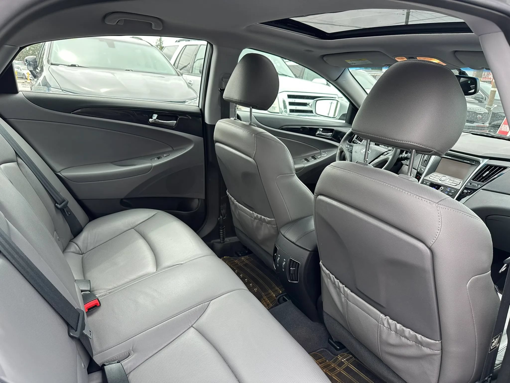 Used 2011 Hyundai Sonata Limited w/ Navigation Pkg 5 FWD image 16
