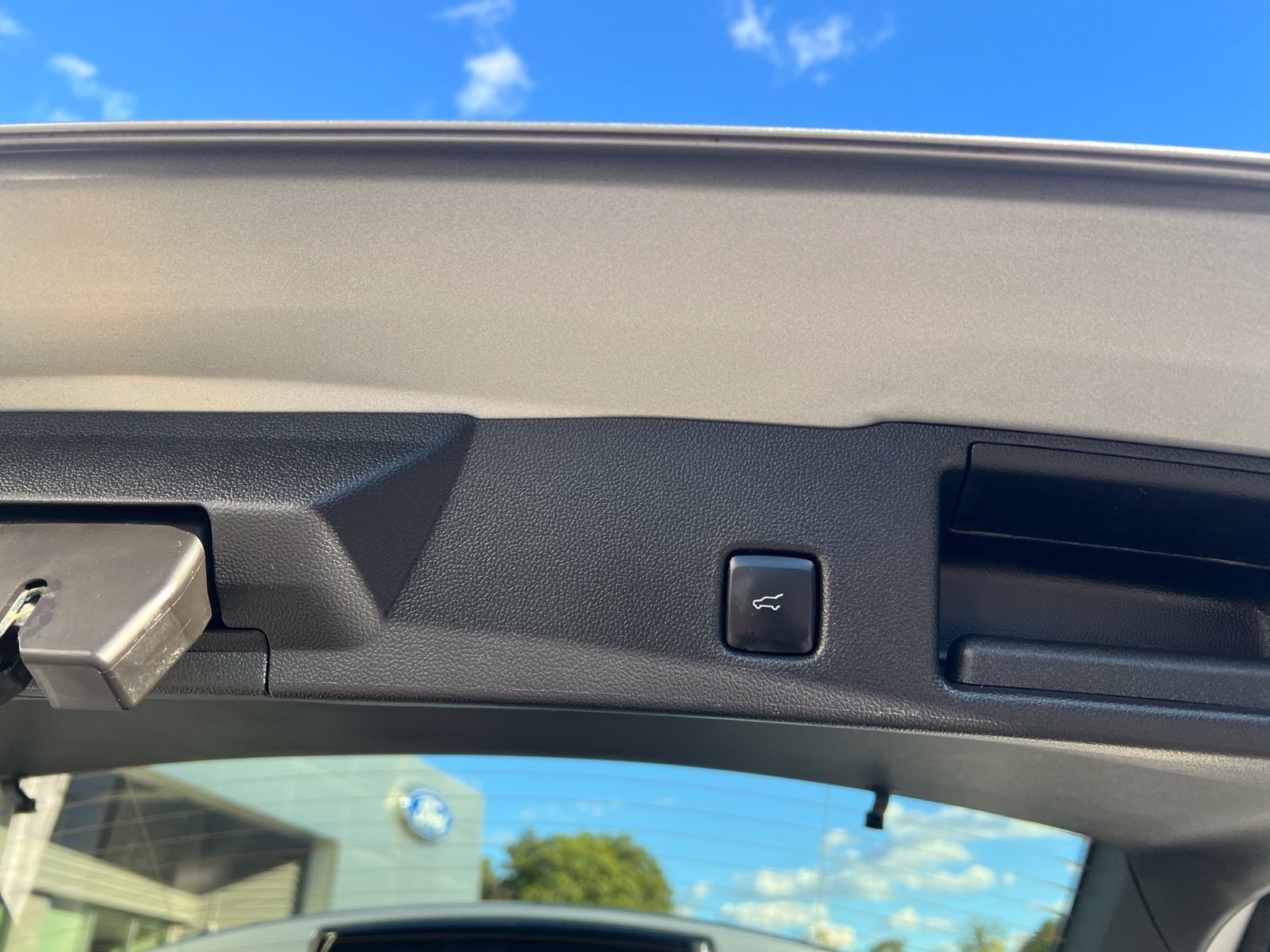Certified 2023 Ford Escape Active AWD/4WD image 11