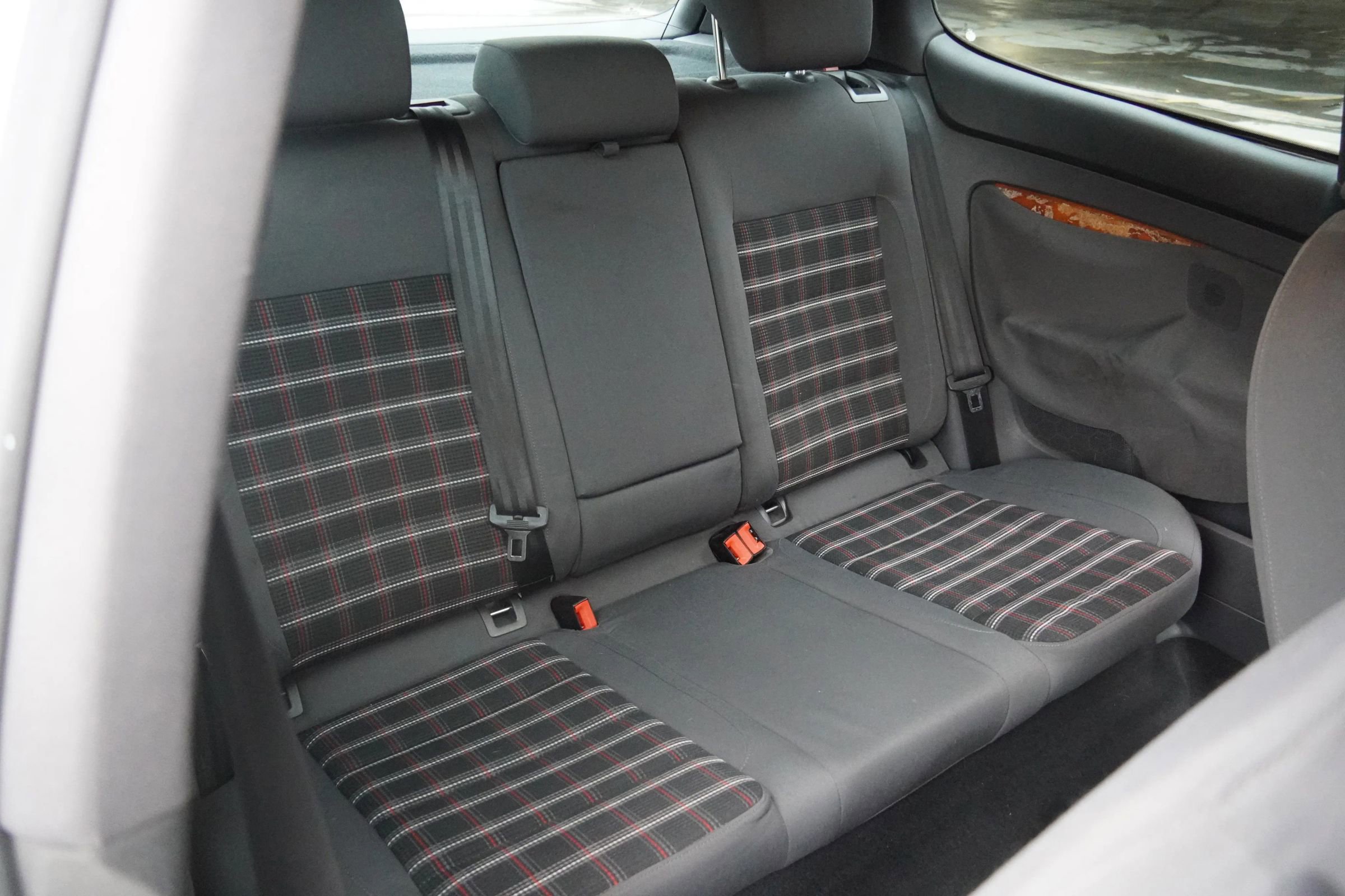 Used 2007 Volkswagen GTI 2.0T 2-Door image 29