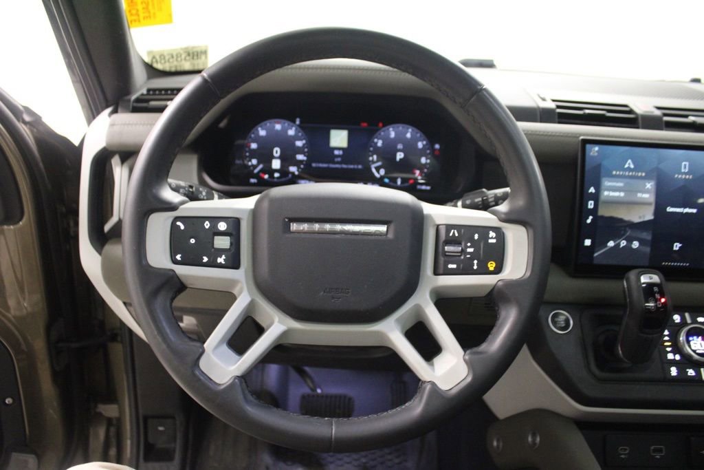 Used 2024 Land Rover Defender 110 SE AWD/4WD image 19