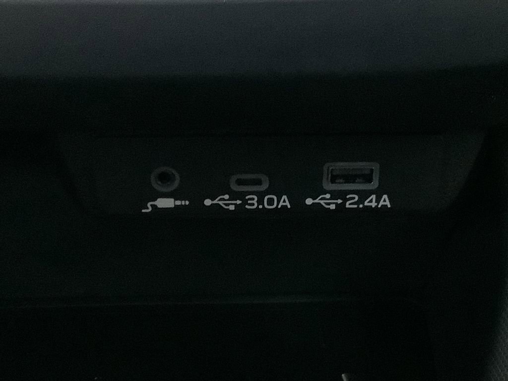 Used 2025 Subaru Forester Limited image 27