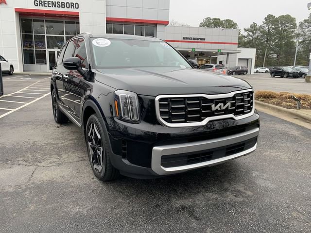 Used 2023 Kia Telluride S image 2