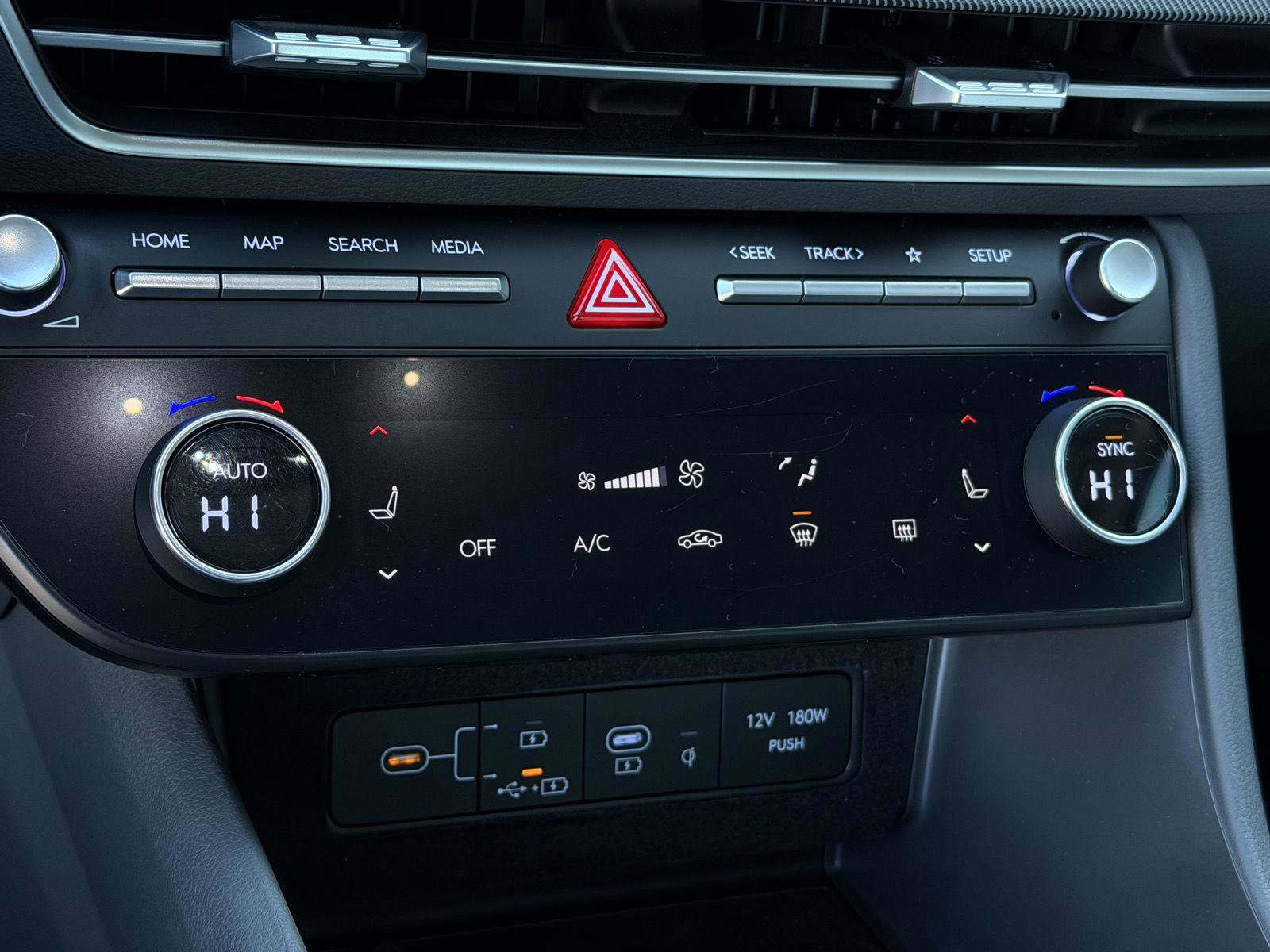 Certified 2024 Hyundai Sonata SEL w/ Convenience Package image 15