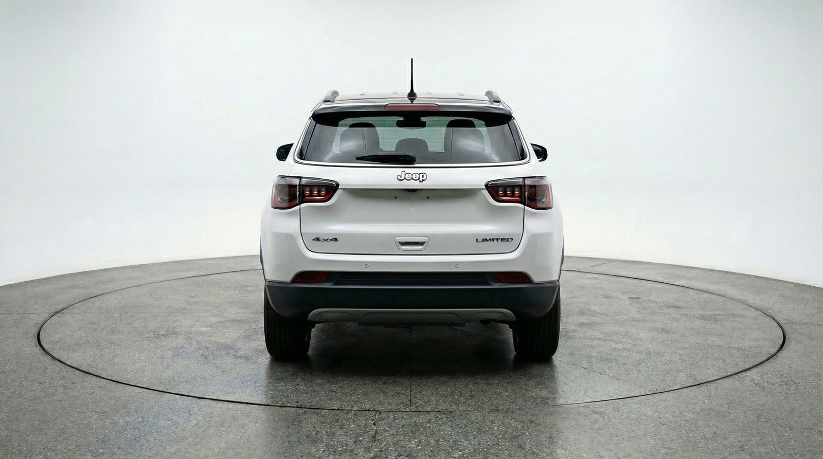 Used 2025 Jeep Compass Trailhawk AWD/4WD image 7
