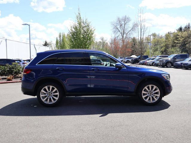Used 2021 Mercedes-Benz GLC 300 4MATIC image 5