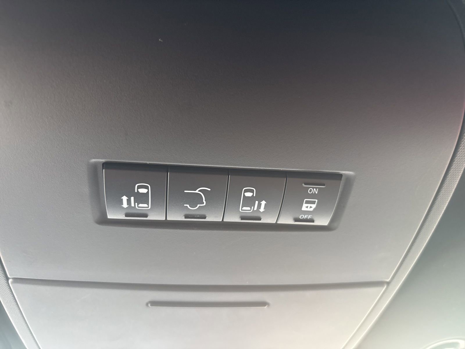 Used 2015 Dodge Grand Caravan R/T w/ Driver Convenience Group FWD image 36