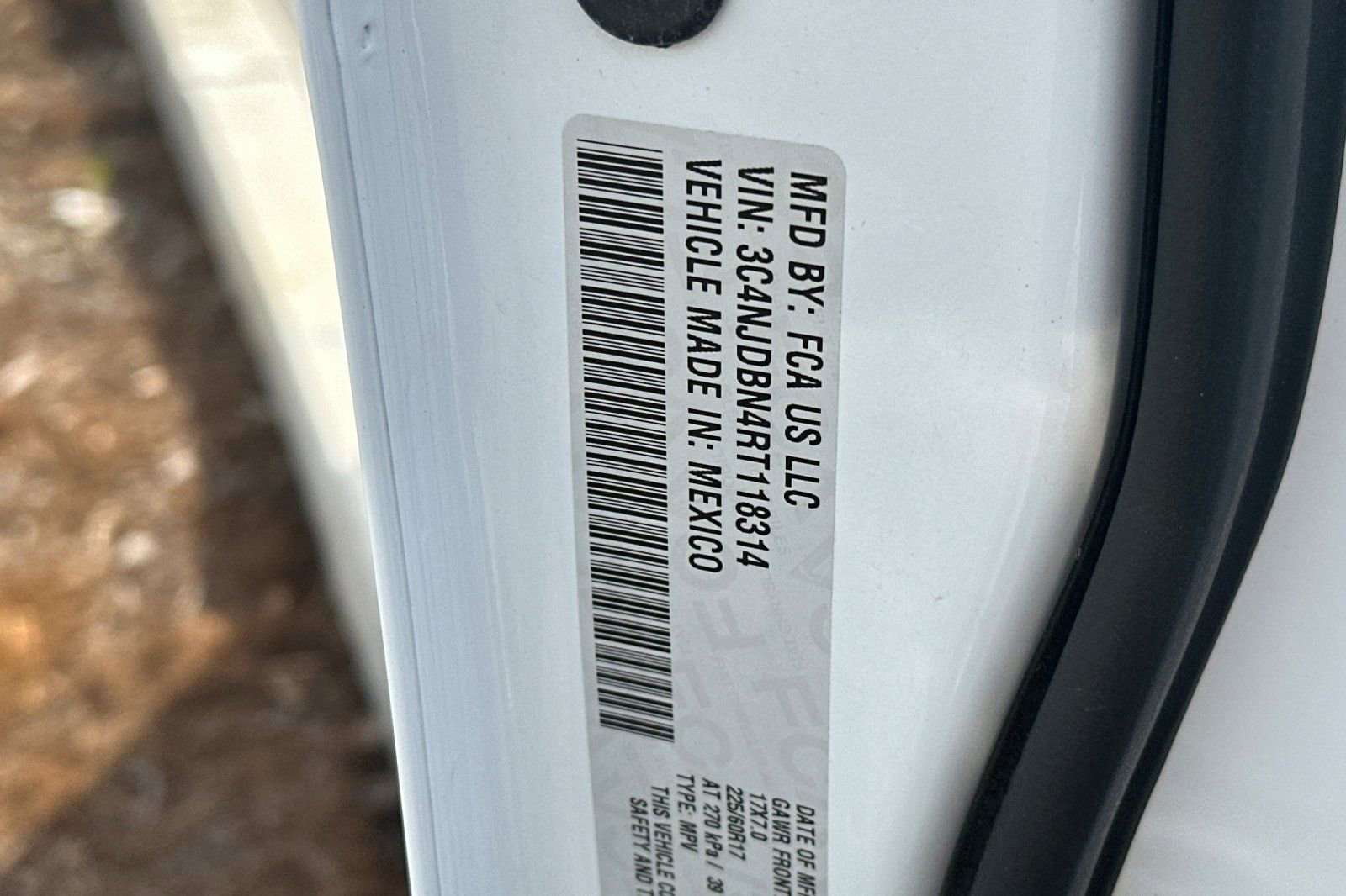 Used 2024 Jeep Compass Latitude image 35