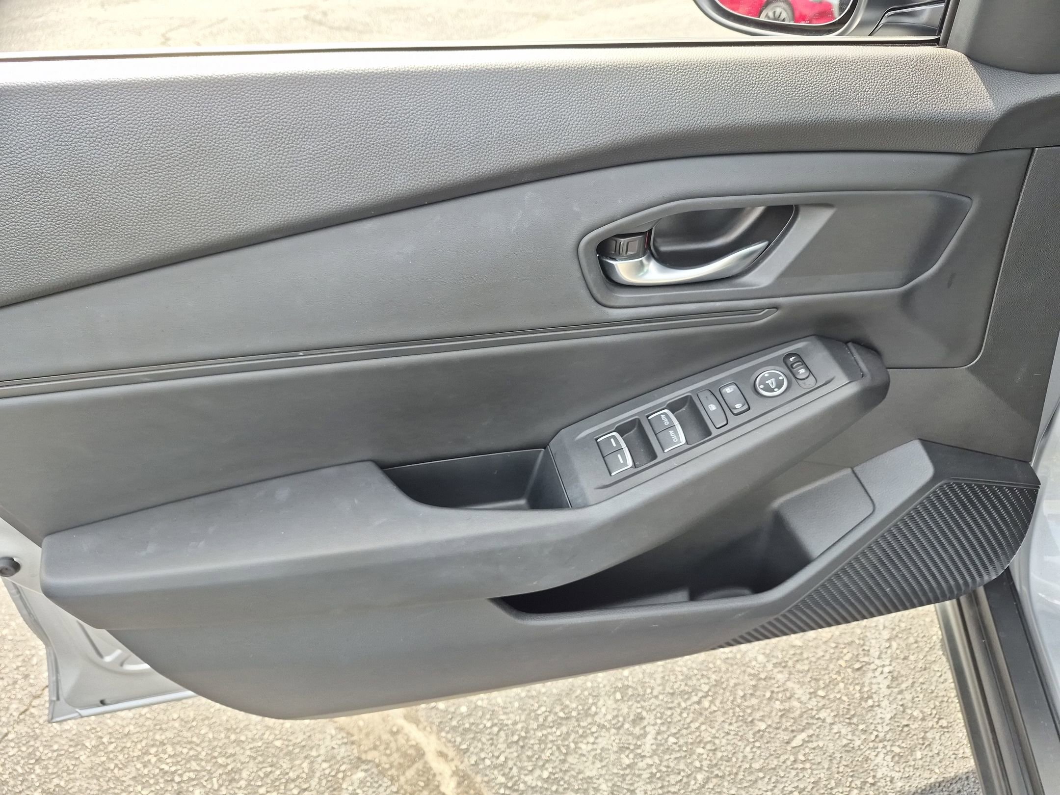 Used 2023 Honda Accord EX image 12