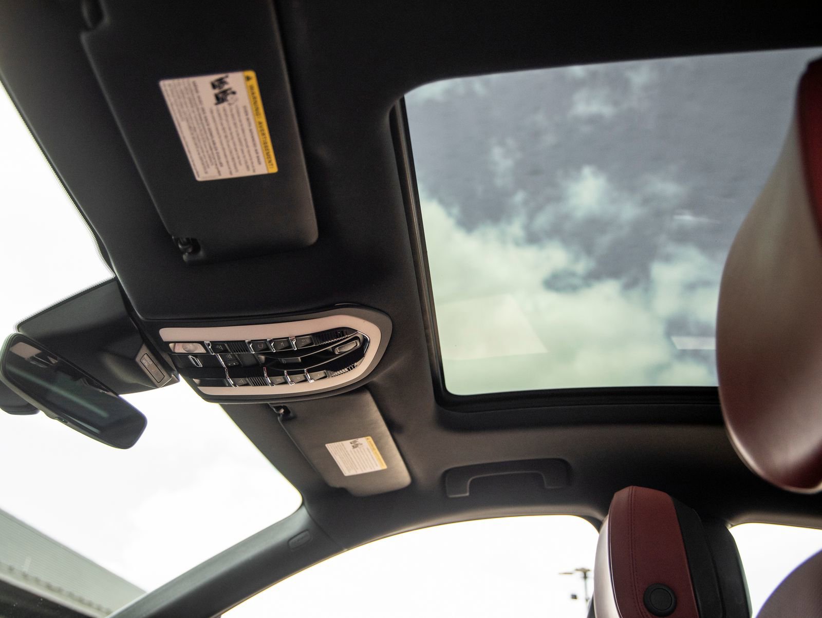 Used 2020 Porsche Macan image 25