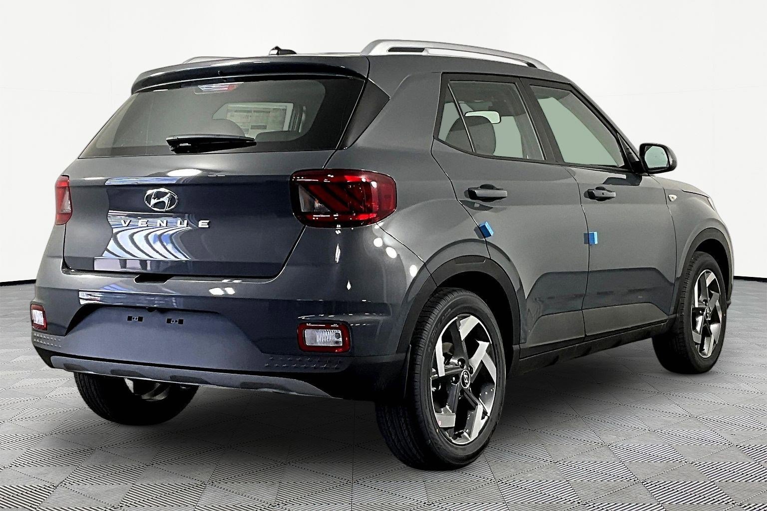New 2026 Hyundai Venue SEL FWD image 7