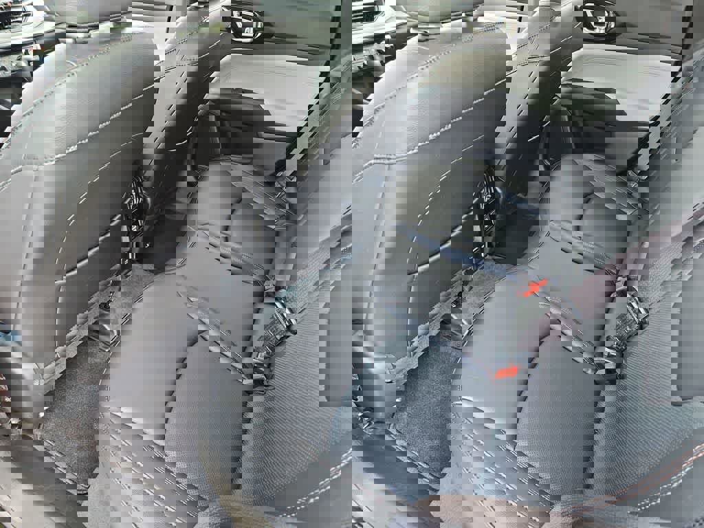 Used 2022 Jeep Compass Limited image 19