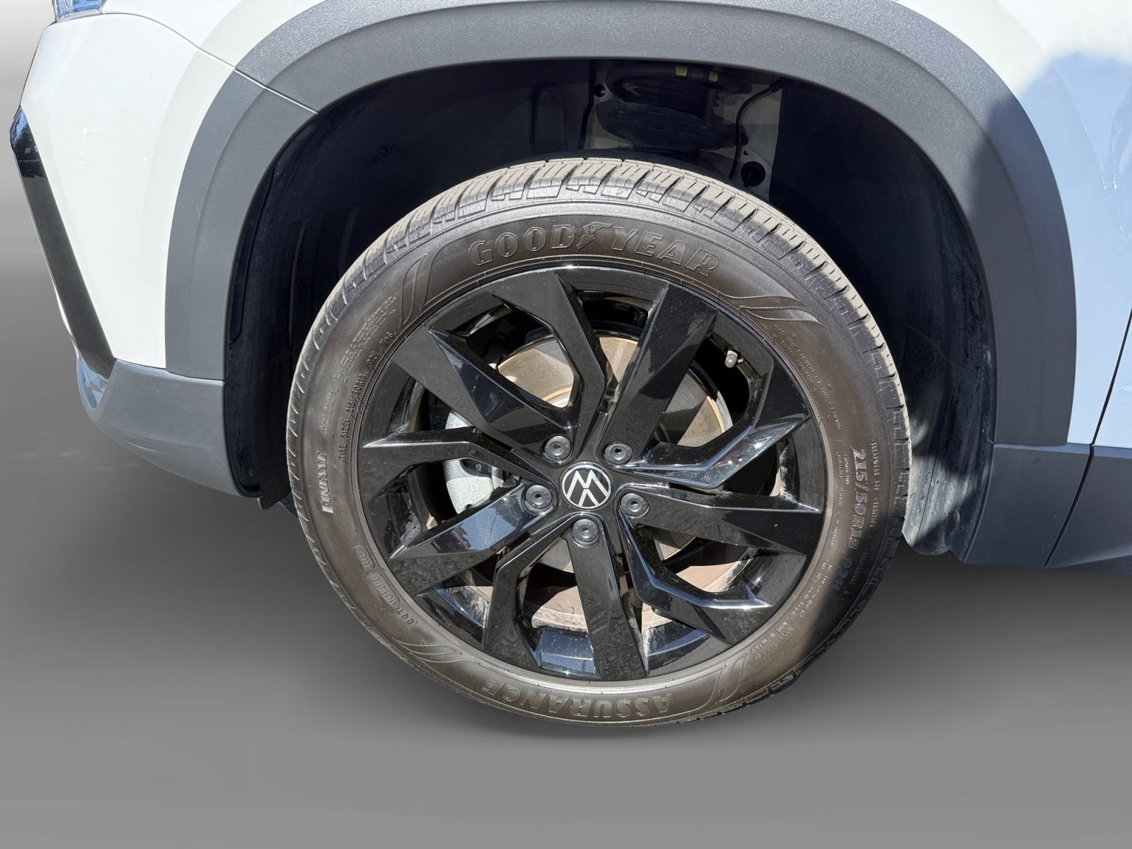 Certified 2023 Volkswagen Taos SE FWD image 9