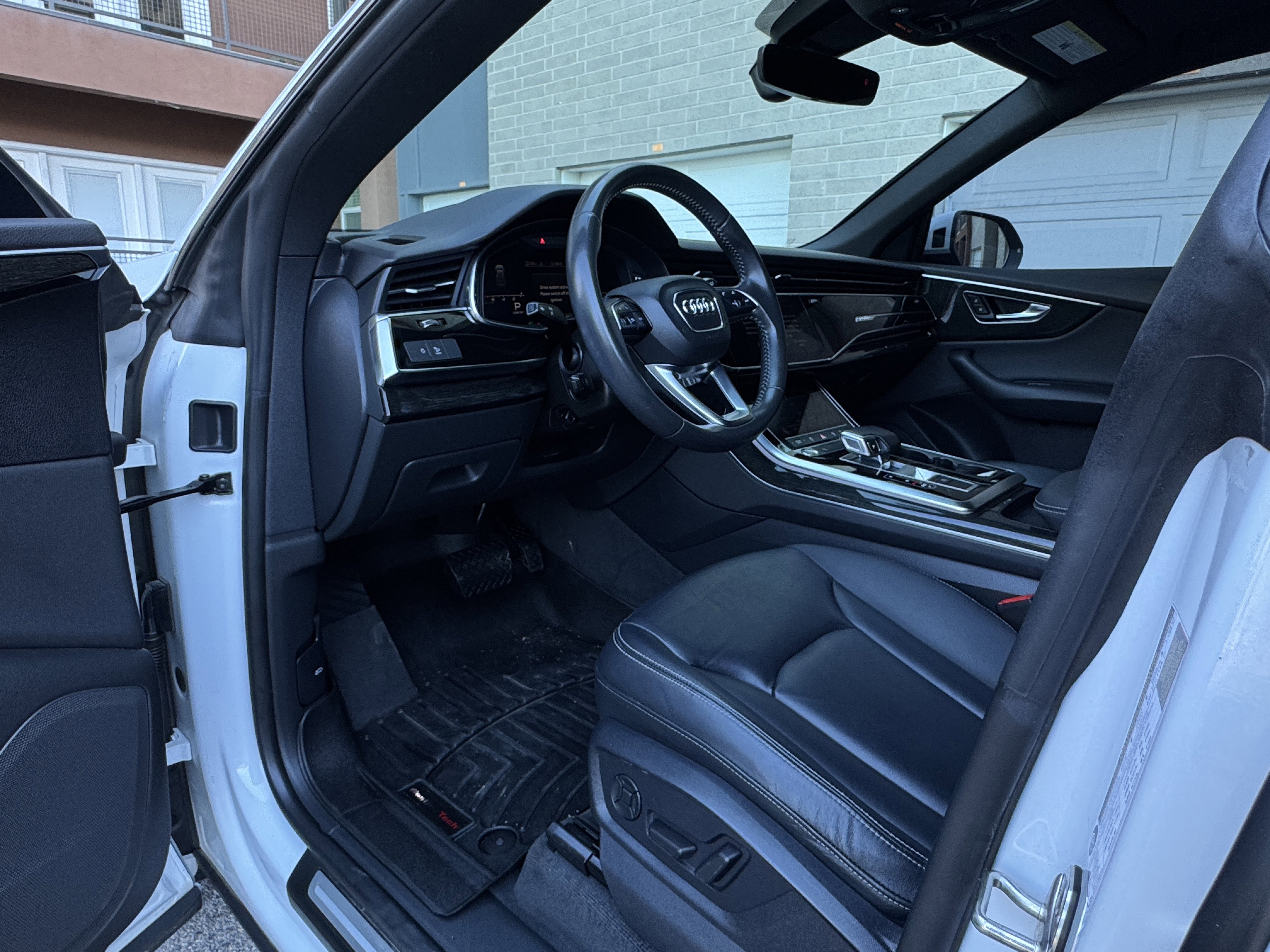 Used 2020 Audi Q8 Premium w/ Black Optic Package image 24