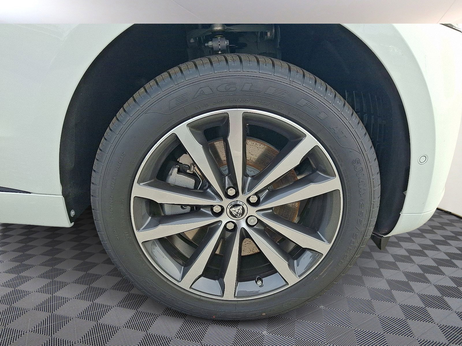 New 2026 Jaguar F-PACE R-Dynamic S image 7