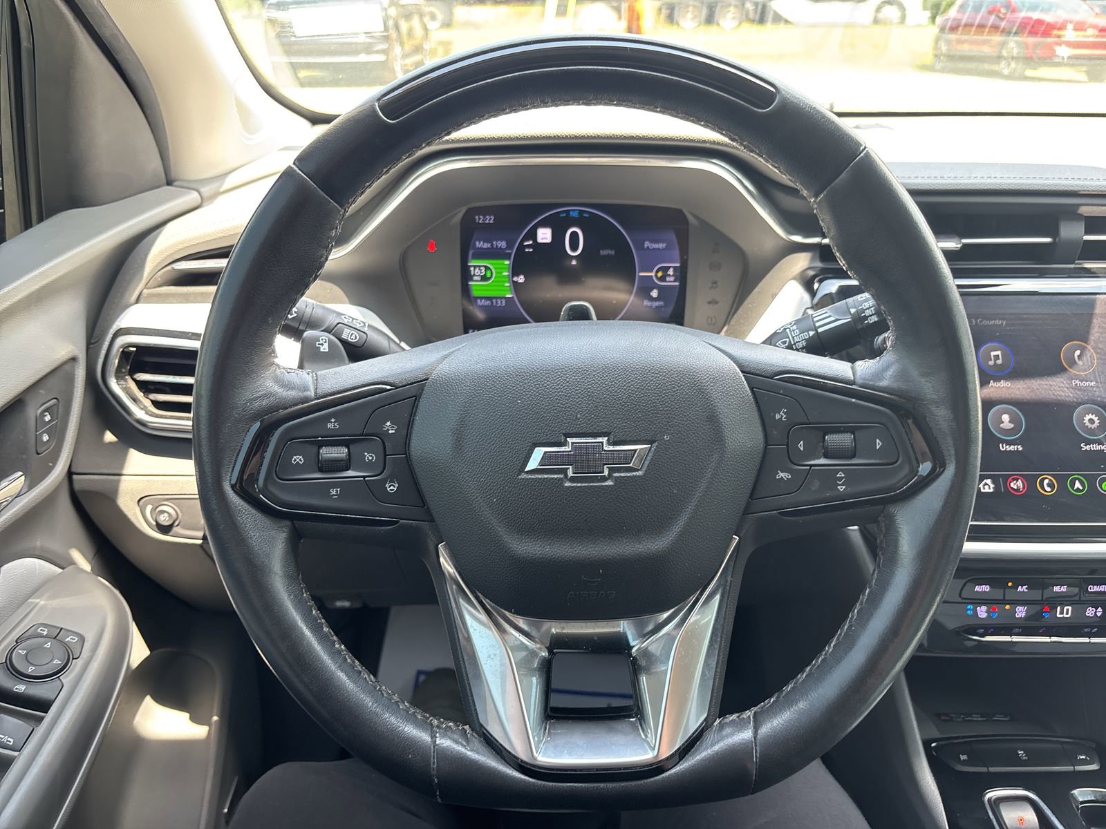 Used 2022 Chevrolet Bolt EUV Premier w/ Sun & Sound Package FWD image 17