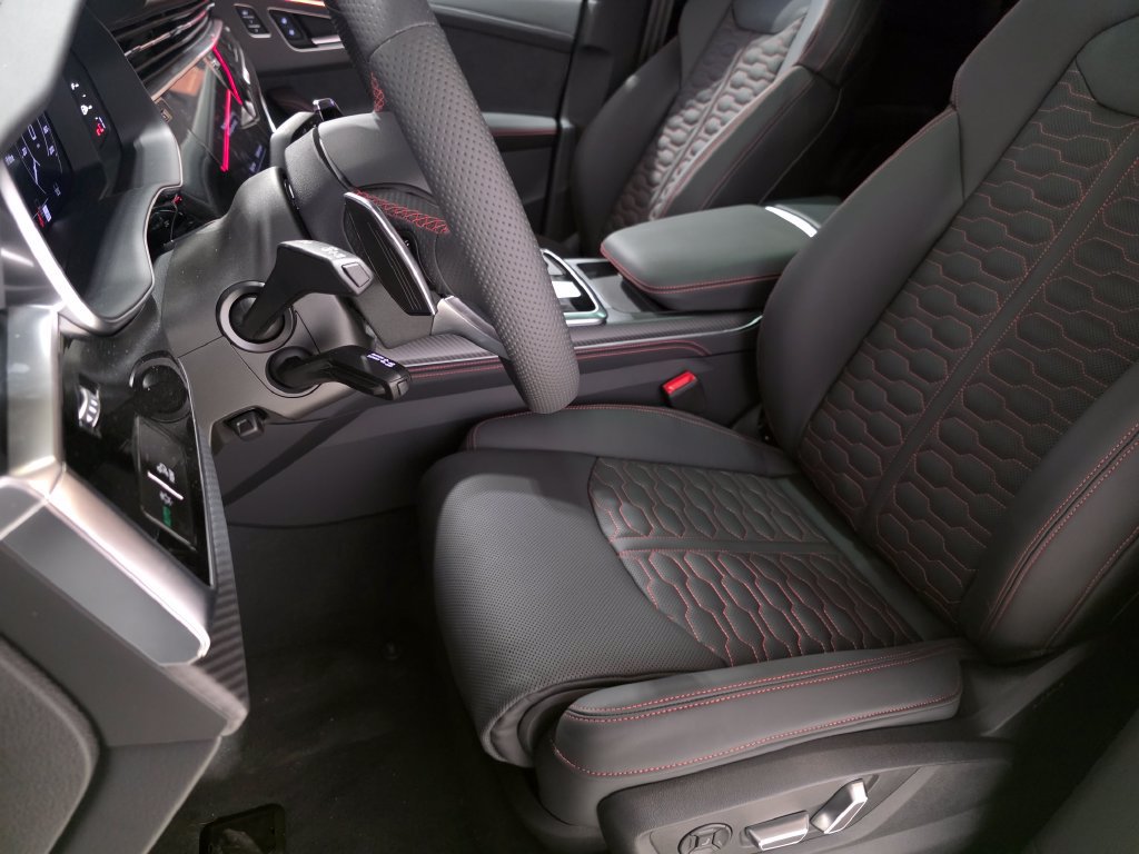 New 2027 Audi RS Q8 performance AWD/4WD image 18