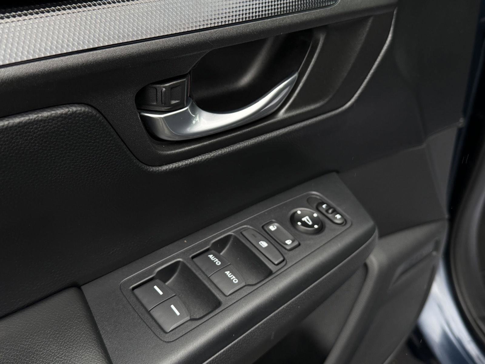 Used 2023 Honda CR-V Sport image 12