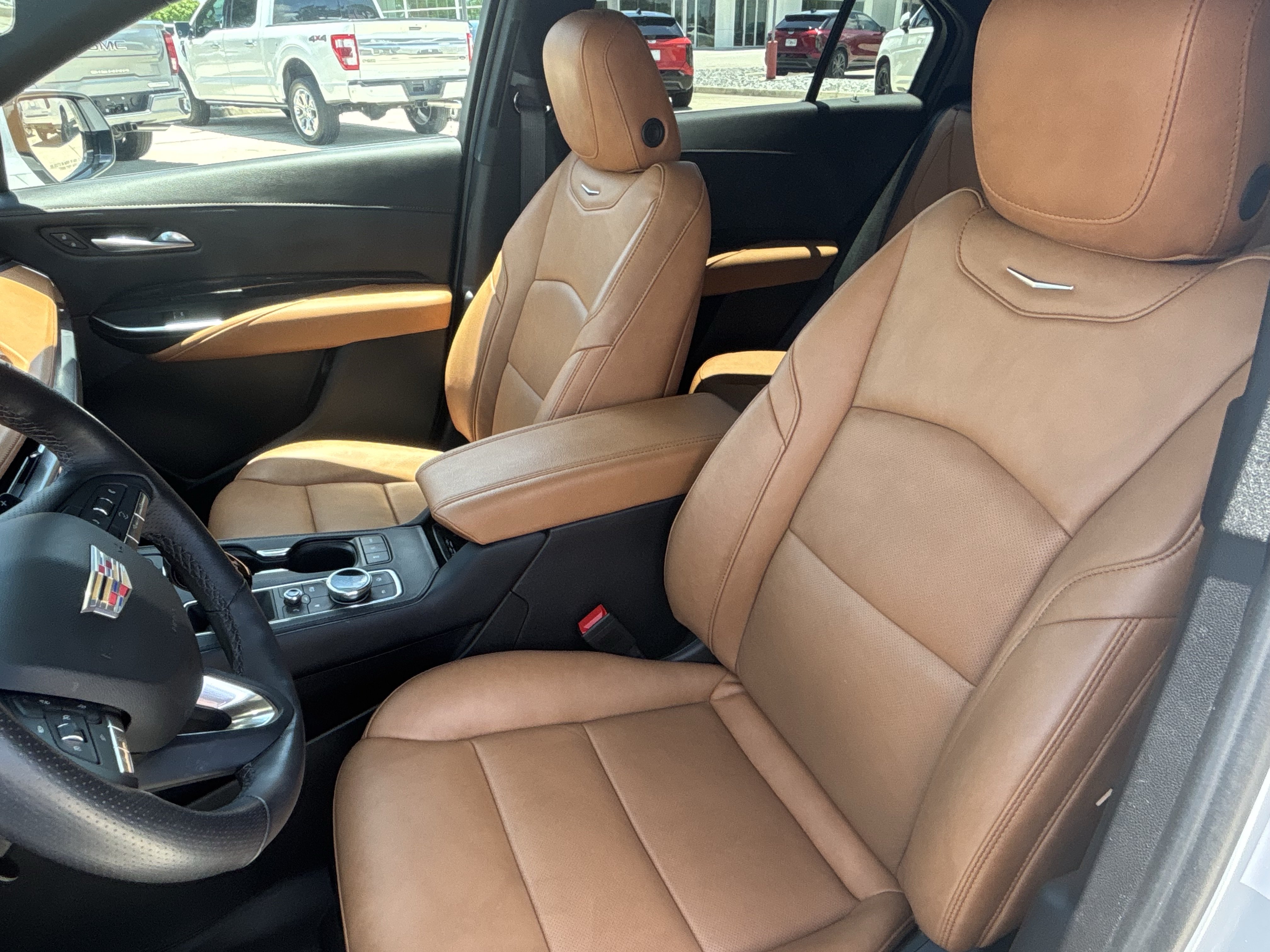 Certified 2025 Cadillac XT4 Sport AWD/4WD image 19