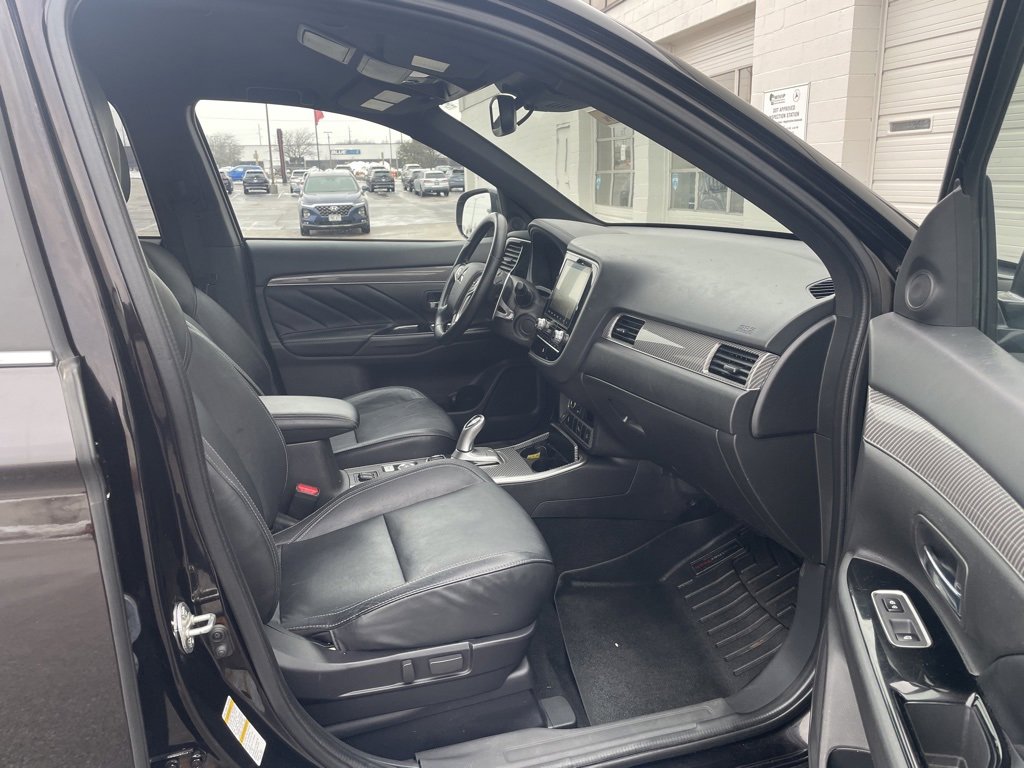 Used 2020 Mitsubishi Outlander SEL image 10