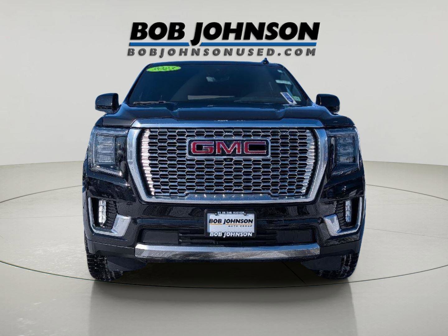 Used 2023 GMC Yukon XL Denali w/ Advanced Technology Package image 2