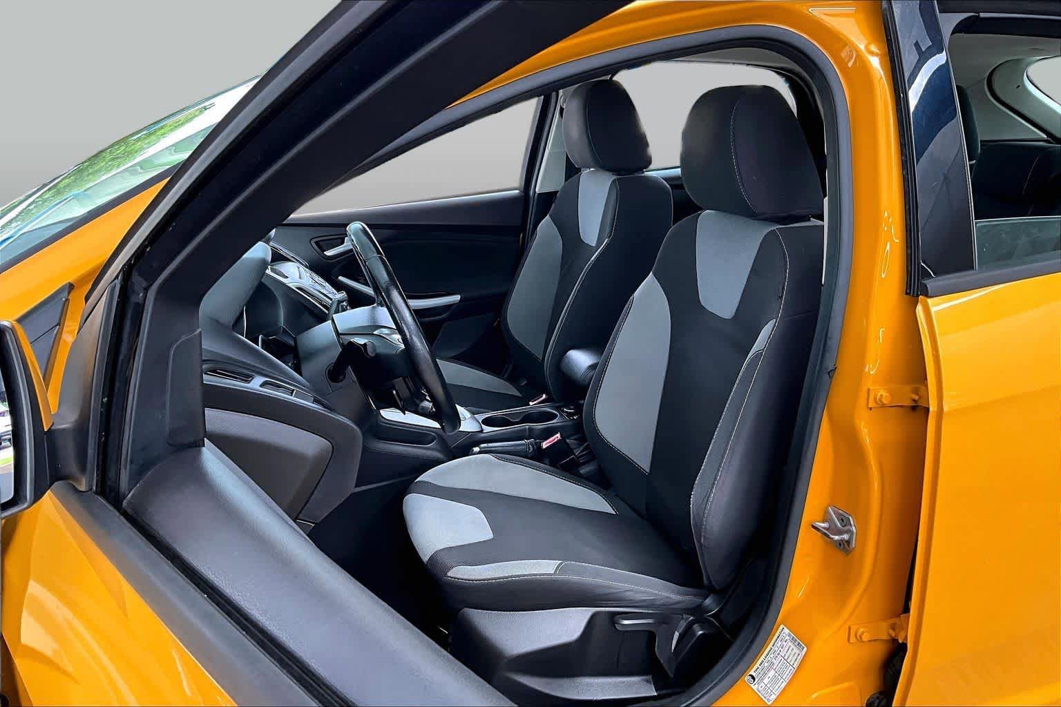 Used 2012 Ford Focus SE FWD image 8