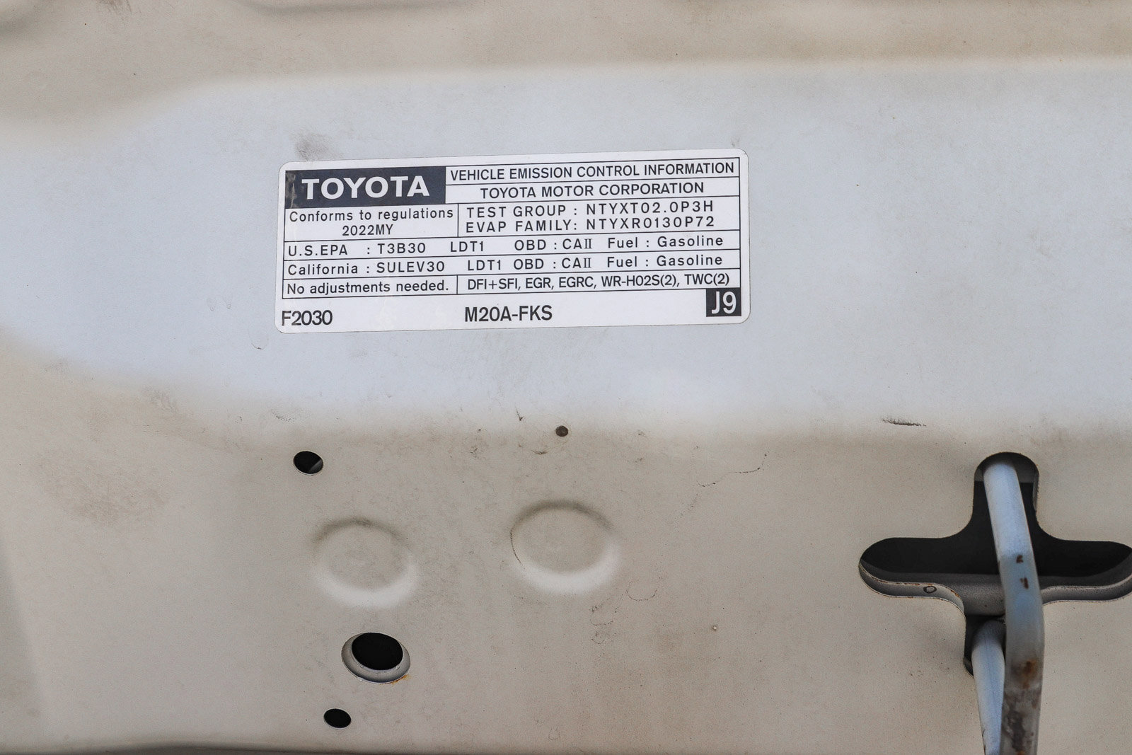 Used 2022 Toyota Corolla Cross XLE AWD/4WD image 28