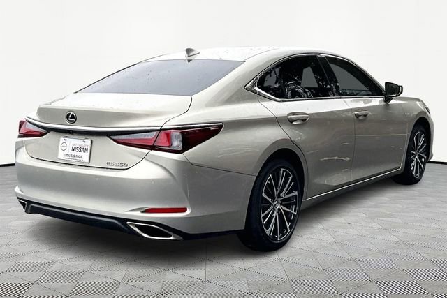 Used 2024 Lexus ES 350 w/ Premium Package image 5