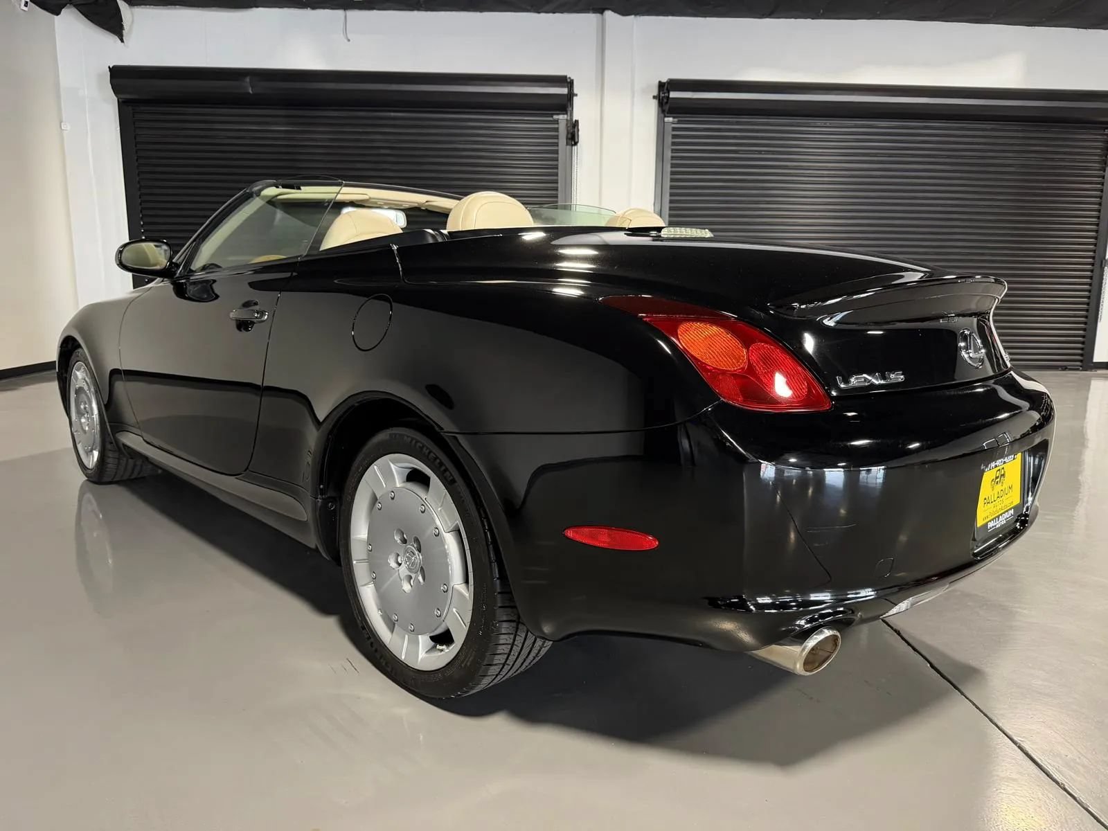 Used 2004 Lexus SC 430 Convertible RWD image 6