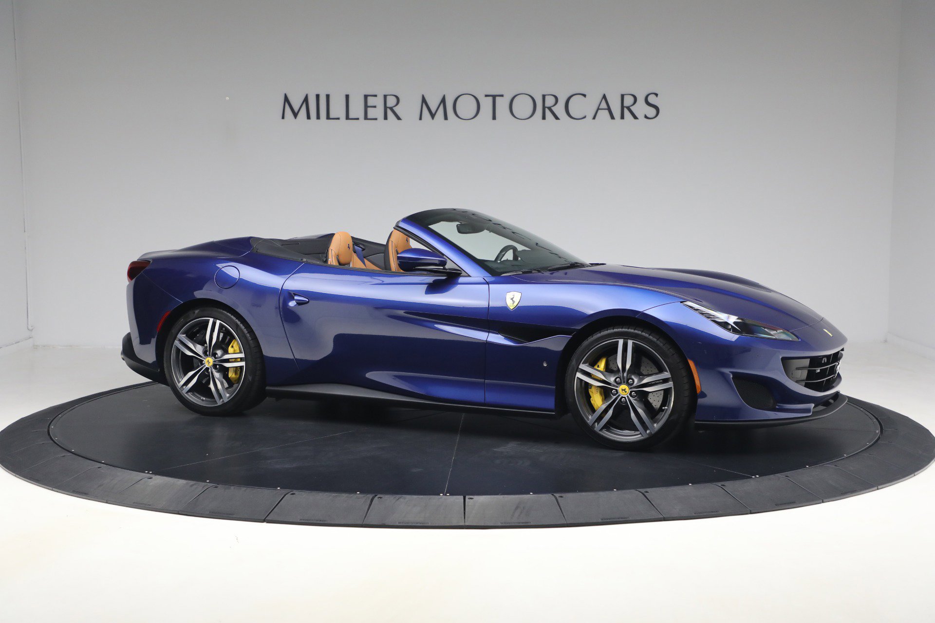 Certified 2020 Ferrari Portofino RWD image 10