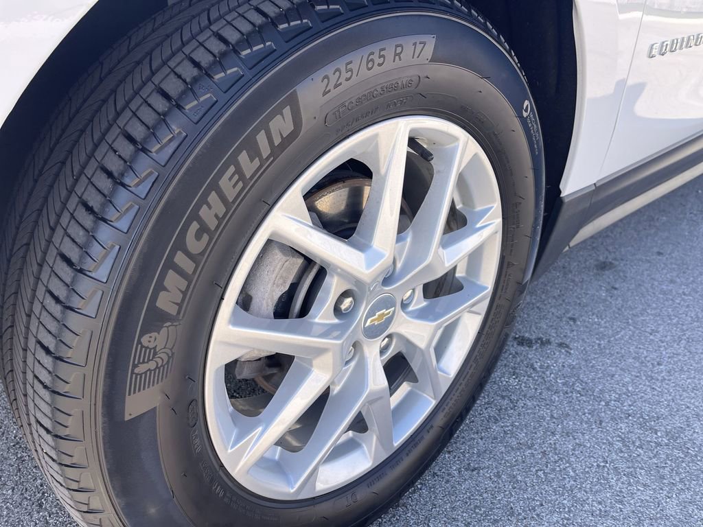 Used 2024 Chevrolet Equinox LT w/ LPO, Floor Liner Package image 10