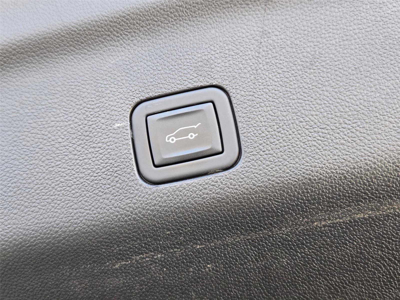 Used 2023 Cadillac Escalade Sport w/ Touring Package image 34