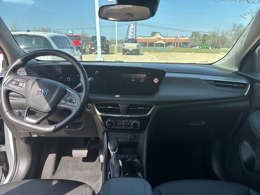 Used 2024 Buick Encore GX Sport Touring image 13