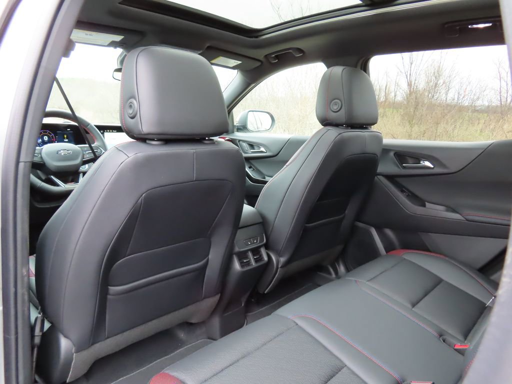 New 2026 Chevrolet Equinox RS image 24