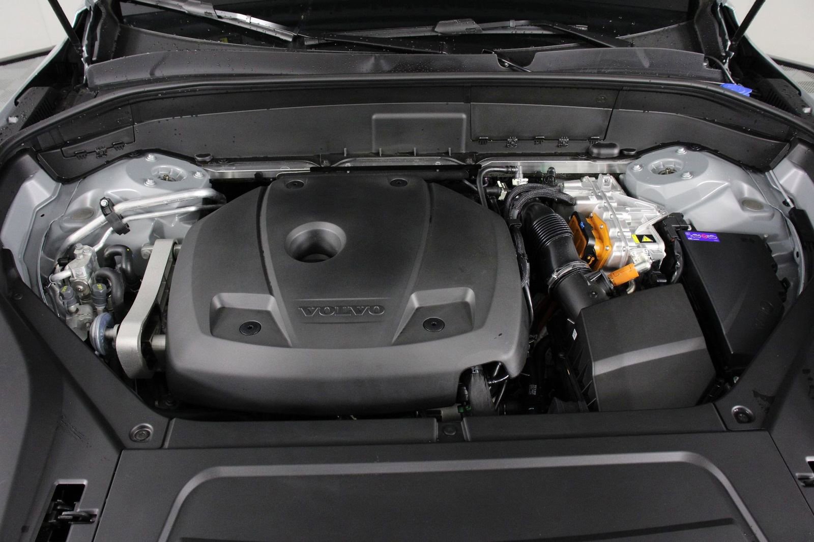 New 2026 Volvo XC90 T8 Plus w/ Protection Package image 12