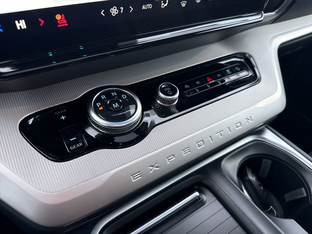 Used 2025 Ford Expedition Max Active image 42