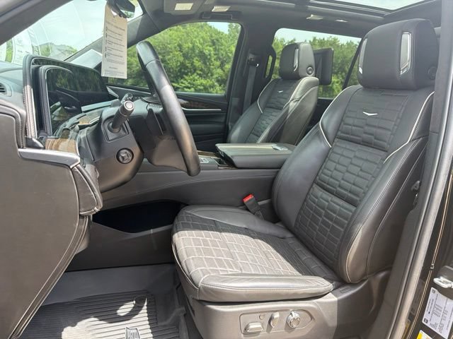 Certified 2024 Cadillac Escalade ESV Sport Platinum w/ LPO, ONYX Package AWD/4WD image 11