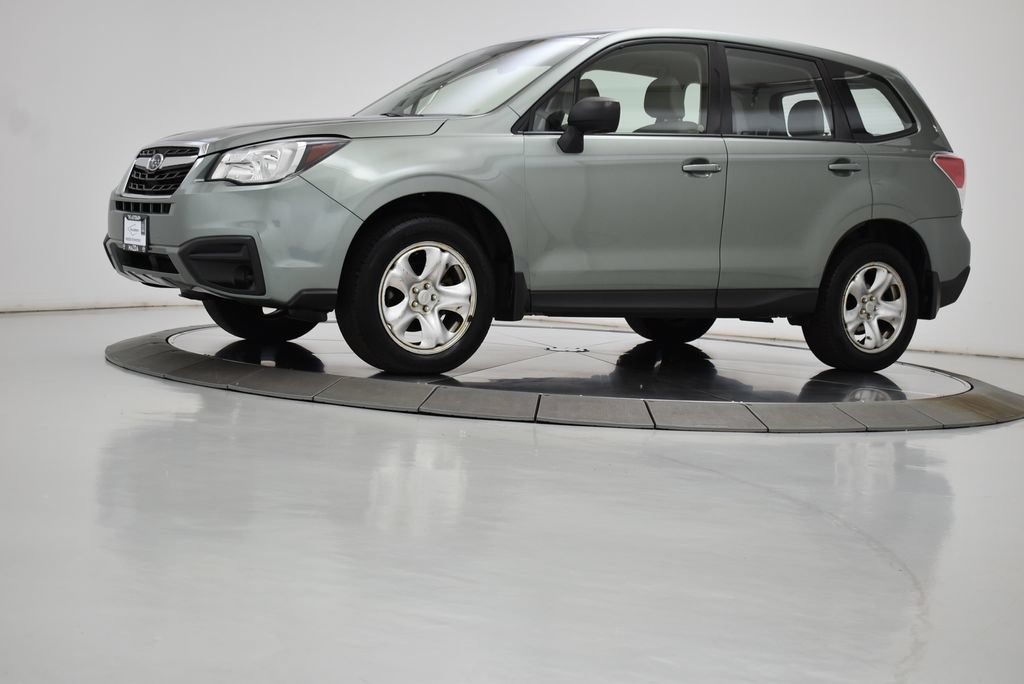 Used 2017 Subaru Forester 2.5i AWD/4WD image 16