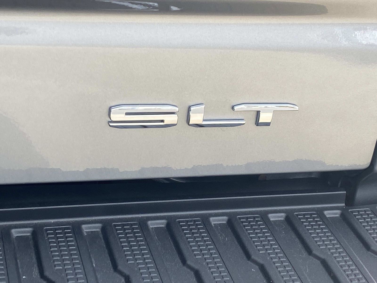 Used 2026 GMC Sierra 1500 SLT w/ SLT Premium Plus Package image 6