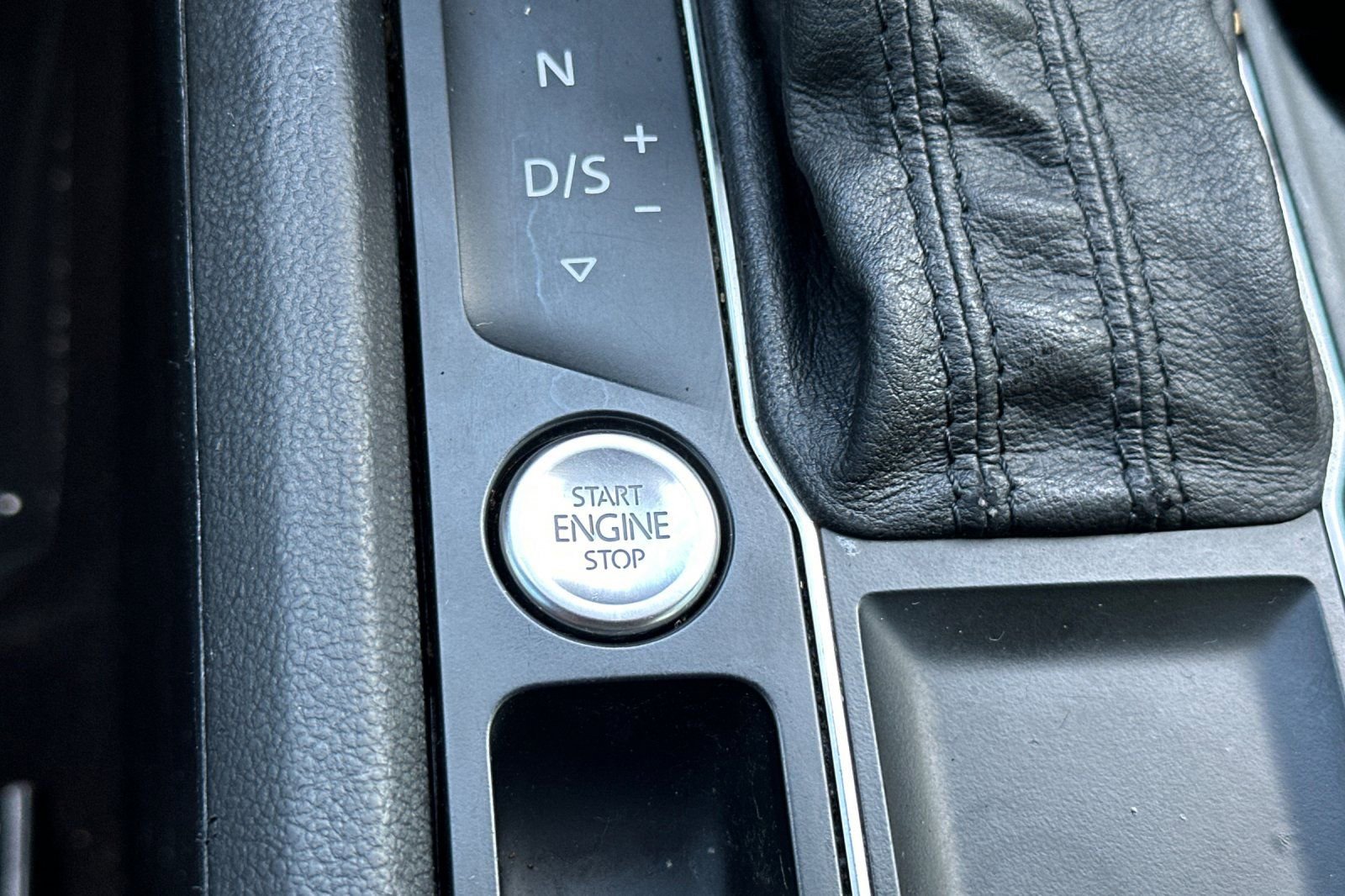 Used 2018 Volkswagen Atlas SE image 27