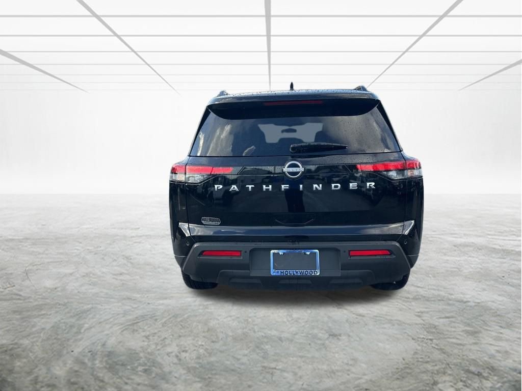 Used 2025 Nissan Pathfinder SV image 5