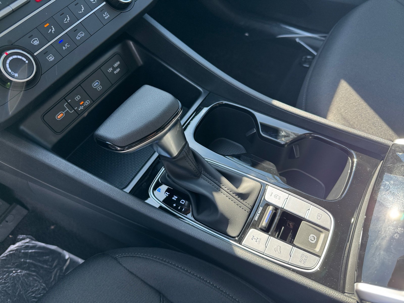 New 2025 Hyundai Tucson SE image 14