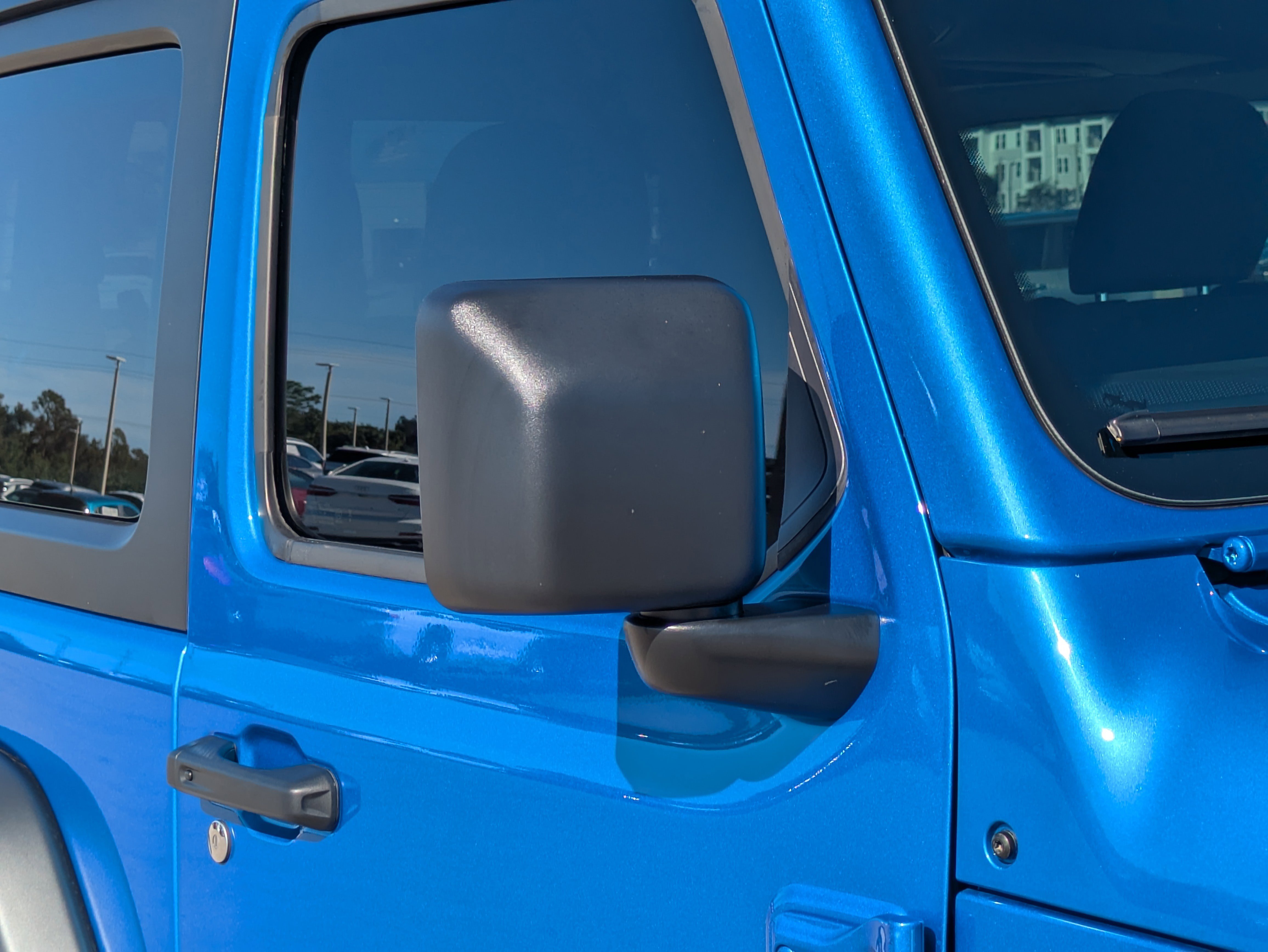 Used 2025 Jeep Wrangler Sport image 12