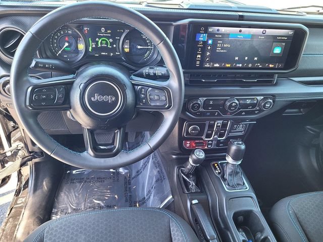 Used 2024 Jeep Wrangler Unlimited Rubicon 4xe AWD/4WD image 9
